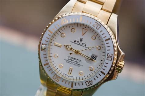 Come scoprire se un Rolex è falso o autentico .